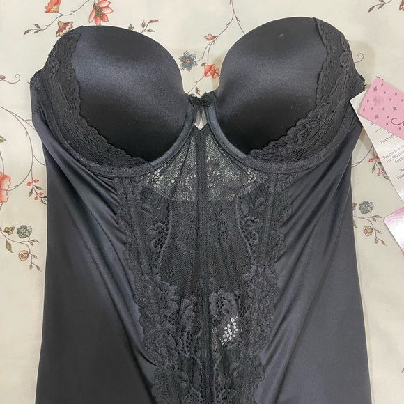 Jezebel Caress Too Bustier/Corset & Garter Belt Set - Picture 5 of 14